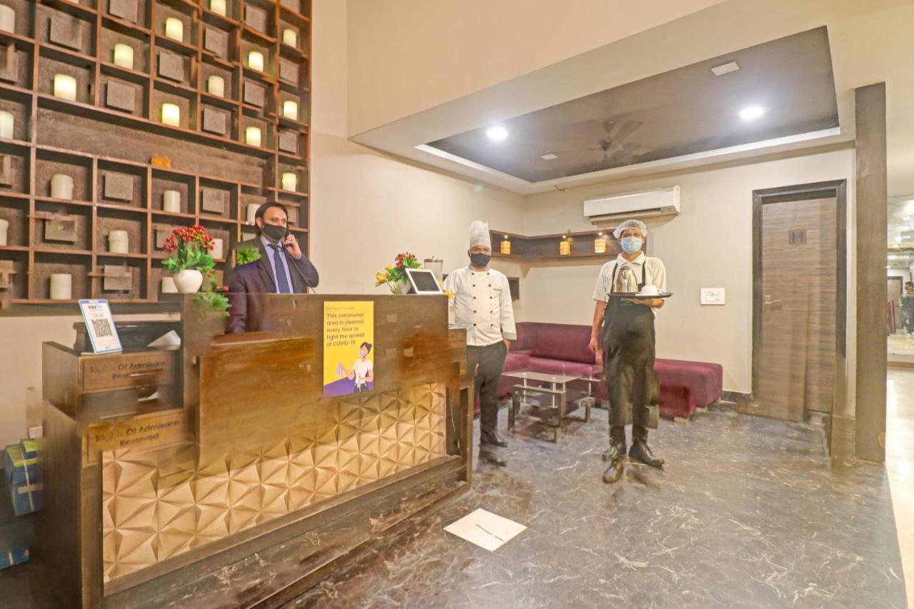 Townhouse 450 Dwarka Hotell Delhi  Exteriör bild