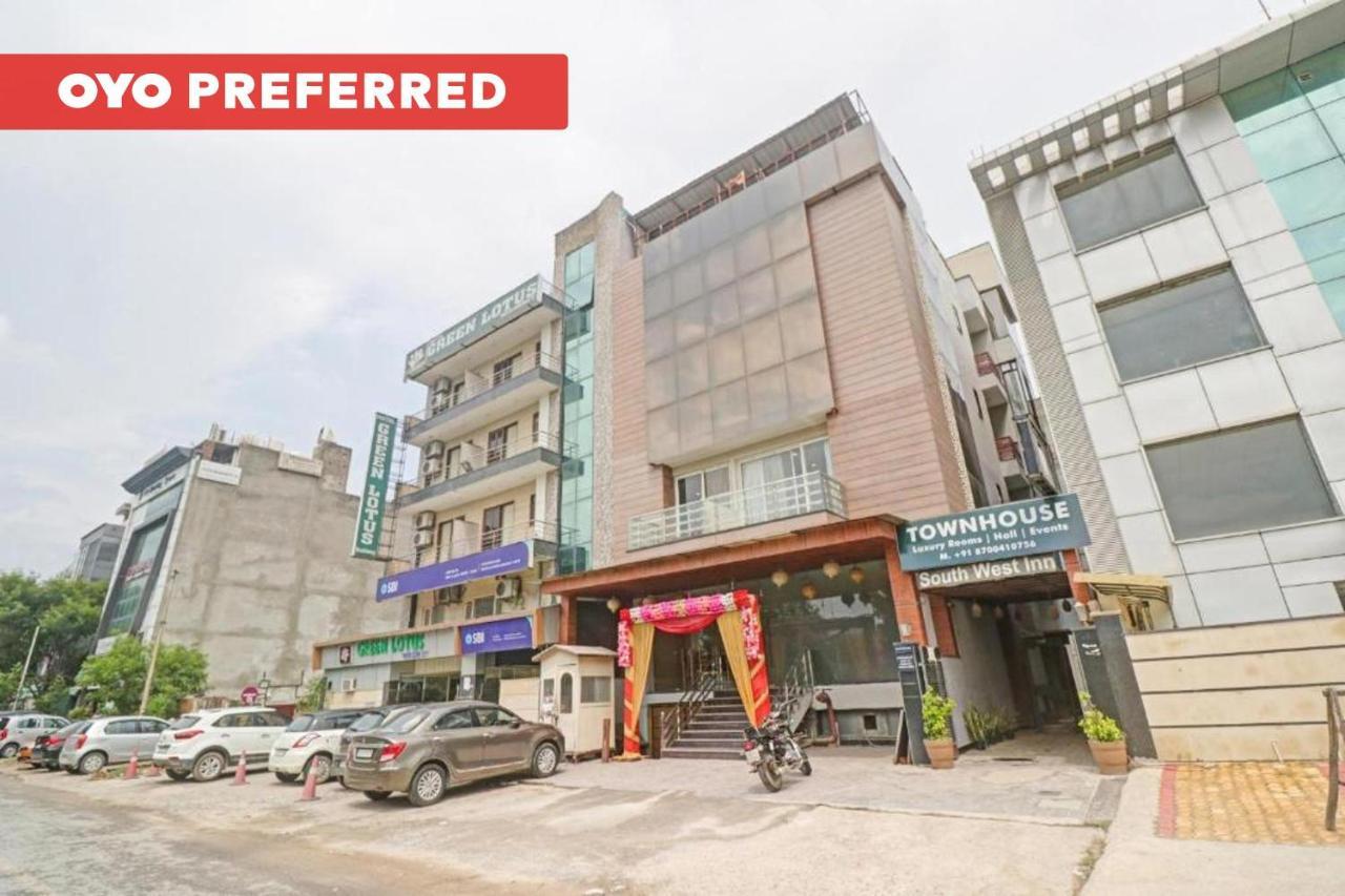 Townhouse 450 Dwarka Hotell Delhi  Exteriör bild