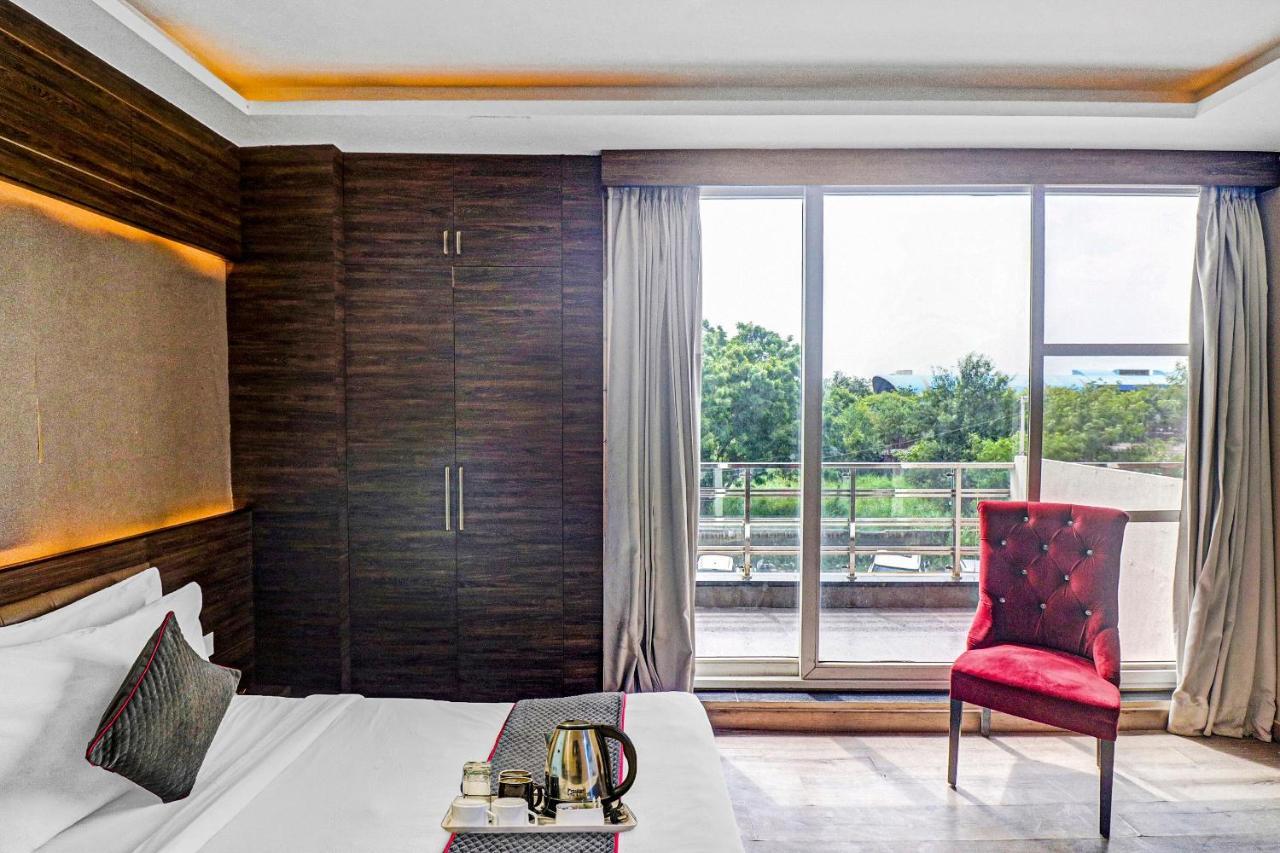 Townhouse 450 Dwarka Hotell Delhi  Exteriör bild